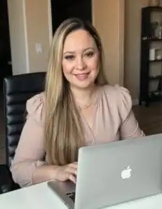 Karoline Campos, Estrategista Digital